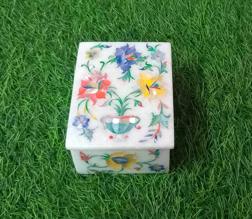 Ribben Box , Tie Box 